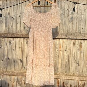 Jessica Simpson - Smocked Puff Sleeve Cottagecore Midi Dress in Peach
